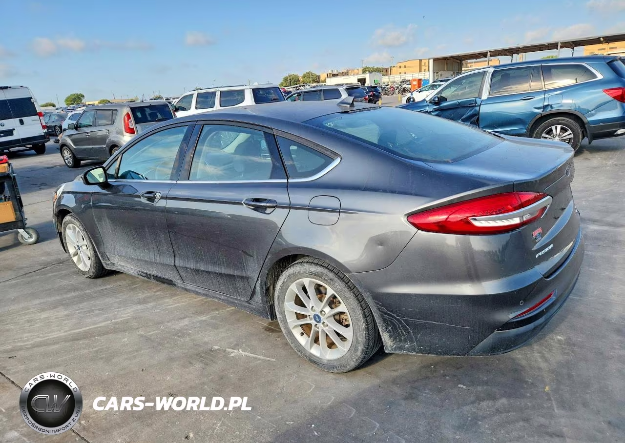 2019 FORD FUSION SE VIN:3FA6P0HD9KR198647 - 2