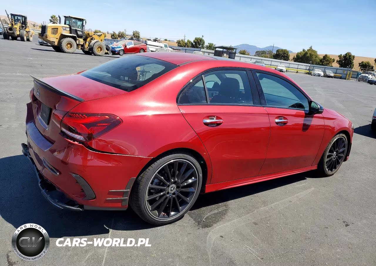 2020 Mercedes-Benz A 220 VIN:W1K3G4EB0LJ235187 - 3