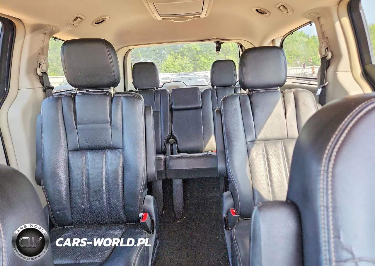 2013 Chrysler Town & Country Touring L VIN:2C4RC1CG5DR769926 - 10