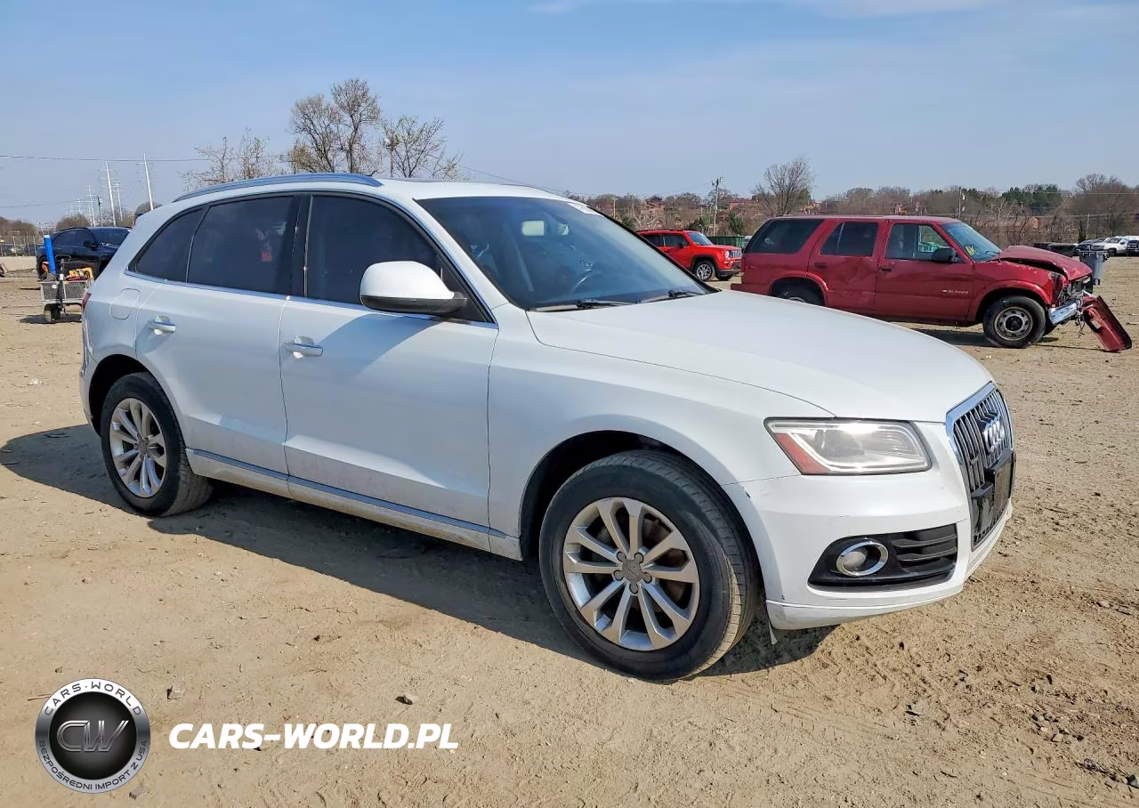 2015 Audi Q5 Premium VIN:WA1CFAFP0FA043854 - 4