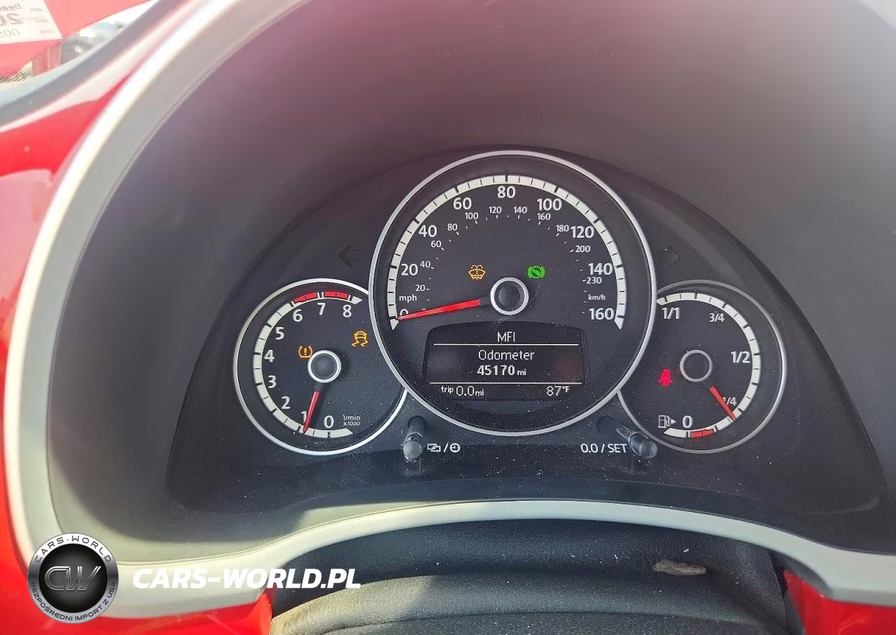2015 Volkswagen Beetle 1.8T VIN:3VW517ATXFM800828 - 9