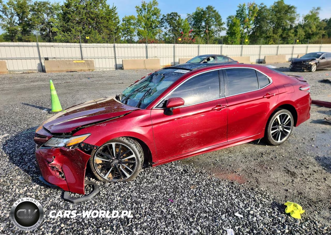 2018 Toyota Camry Xse VIN:4T1B61HK9JU640569 - 1