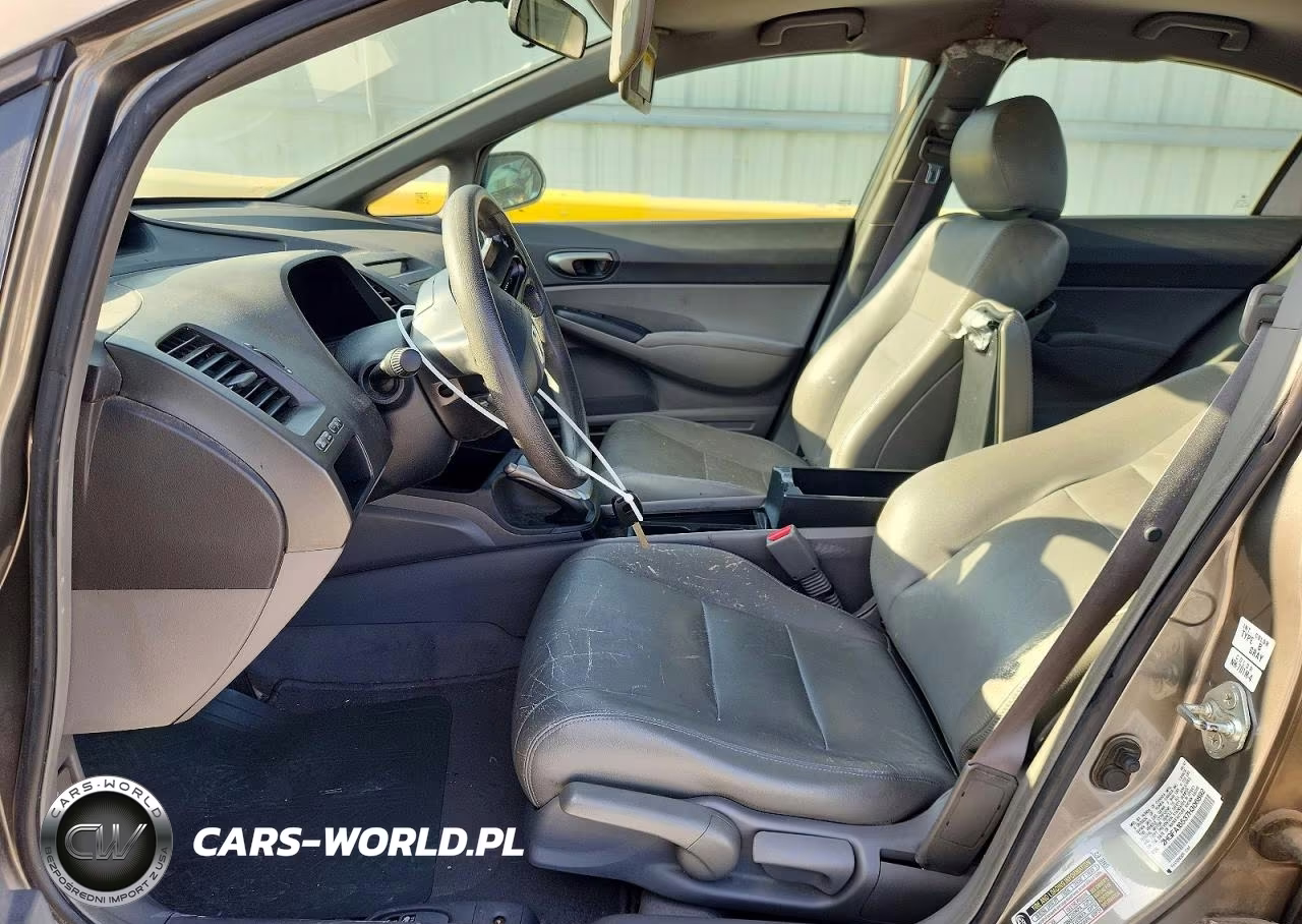 2007 Honda Civic Lx VIN:2HGFA16537H306892 - 9