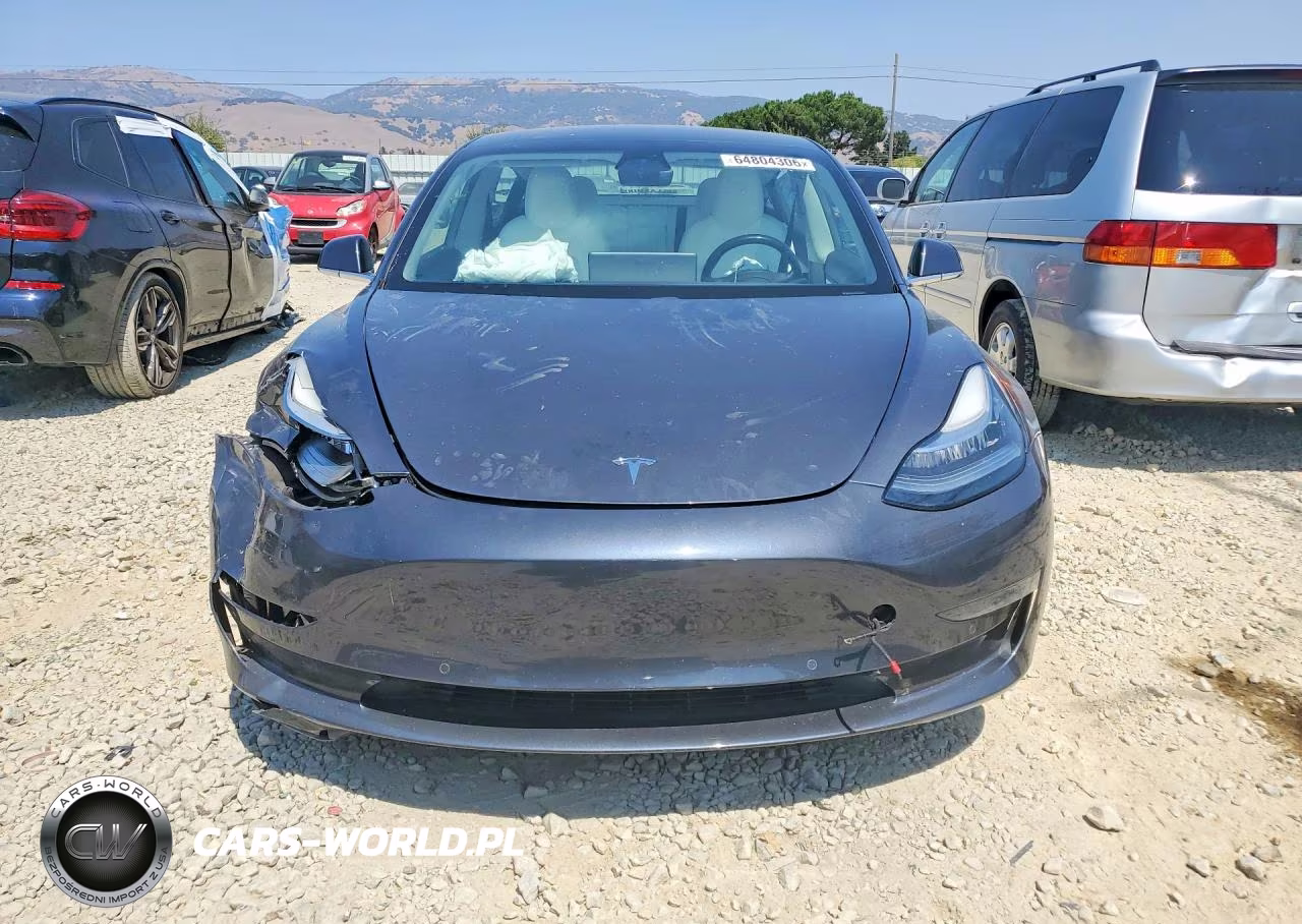 2018 Tesla Model 3 VIN:5YJ3E1EB8JF111848 - 5