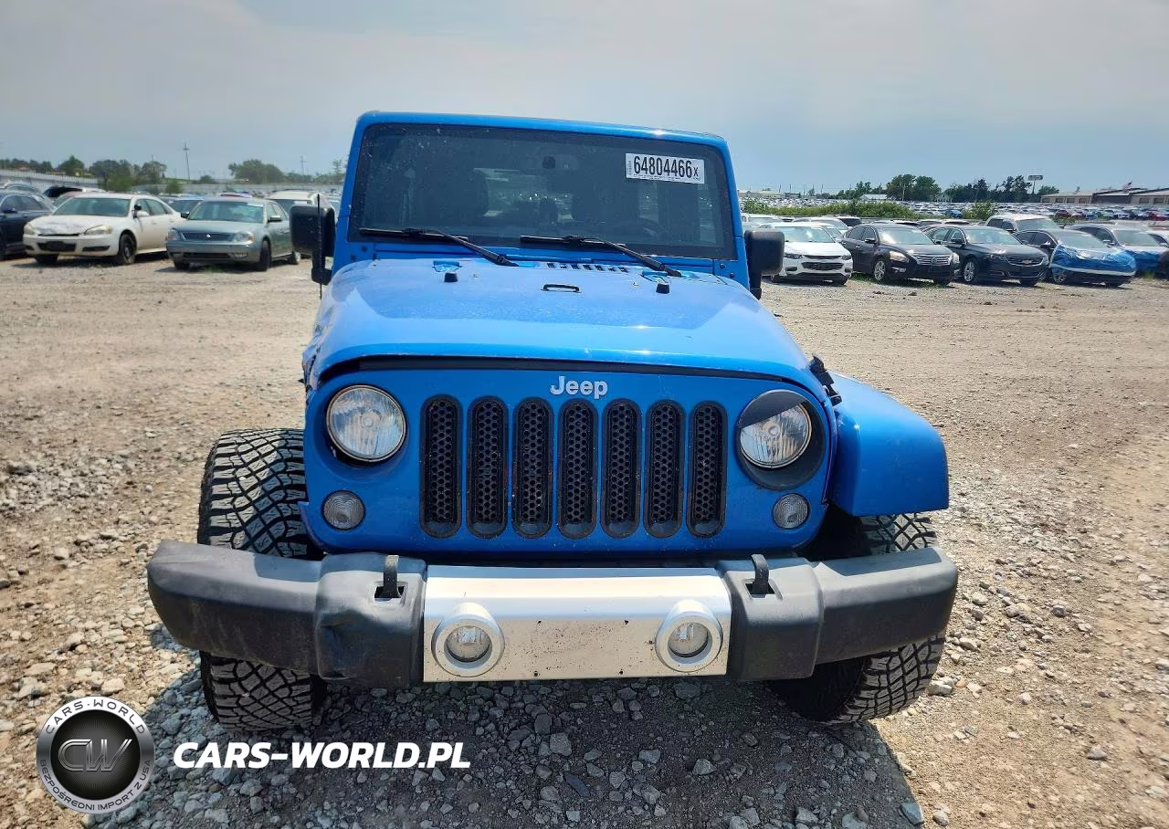 2015 Jeep Wrangler Unlimited Sahara VIN:1C4BJWEG9FL775094 - 5