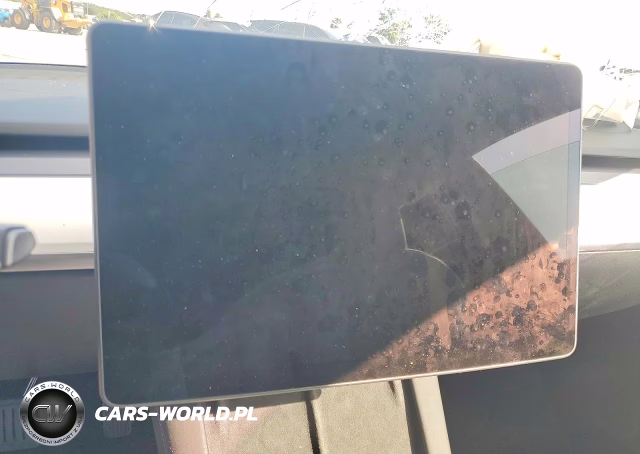 2023 Tesla Model 3 VIN:5YJ3E1EA8PF573116 - 9