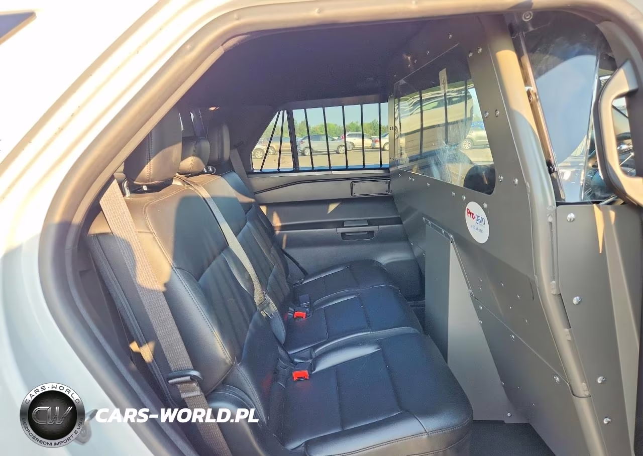 2021 Ford Explorer Police Interceptor VIN:1FM5K8AB8MGB46721 - 11