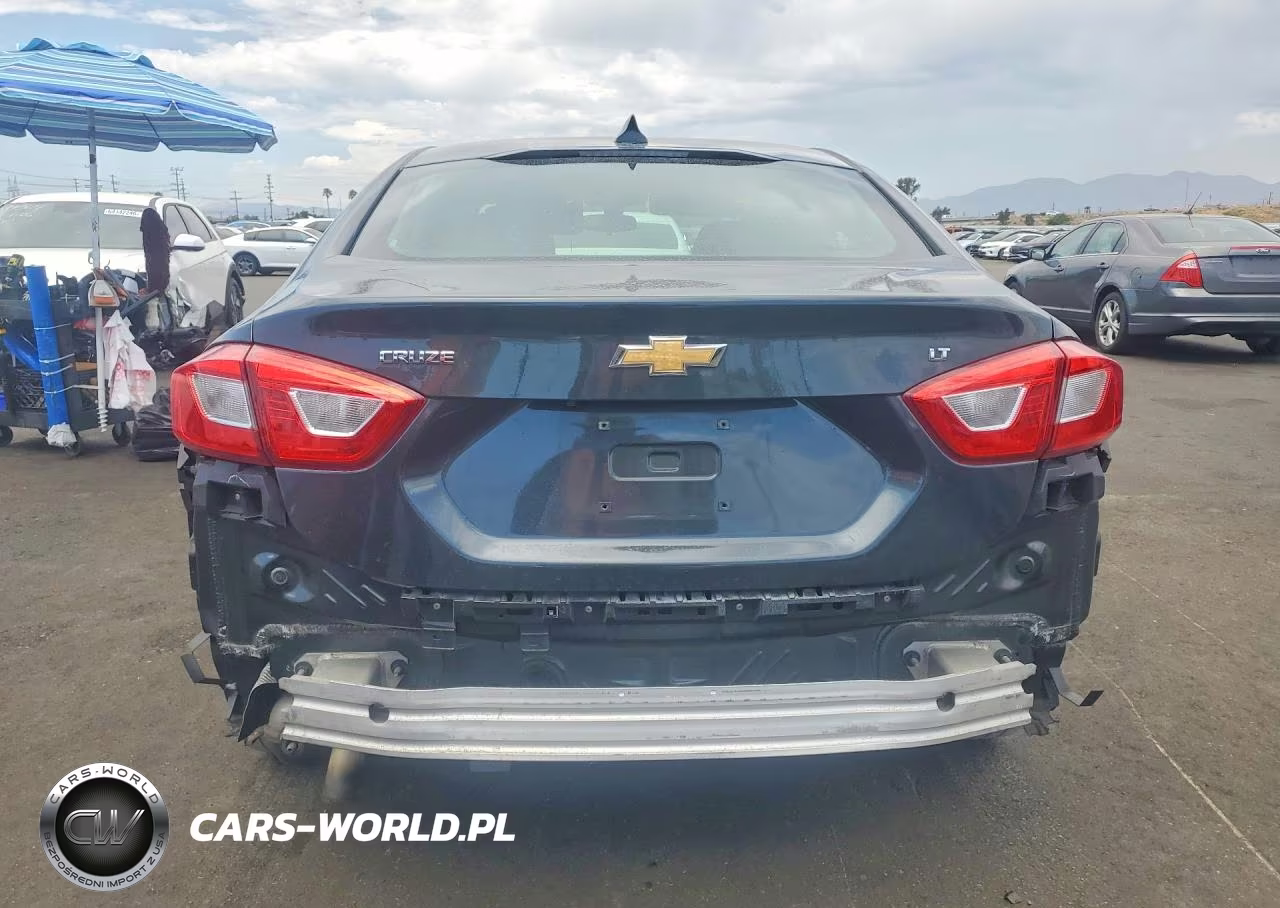 2018 Chevrolet Cruze Lt VIN:1G1BE5SM6J7217254 - 6