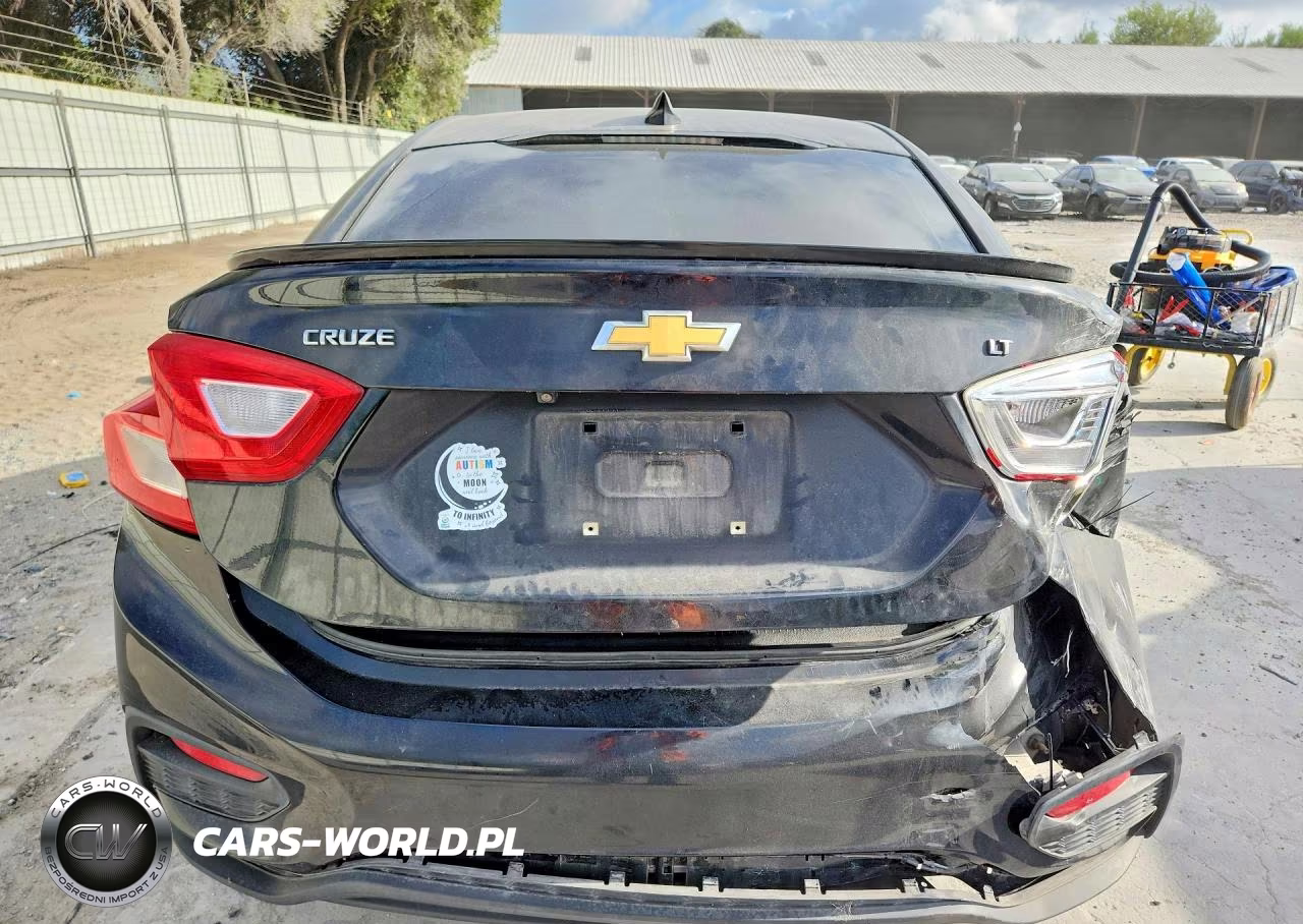 2017 Chevrolet Cruze Lt VIN:1G1BE5SM6H7199607 - 6