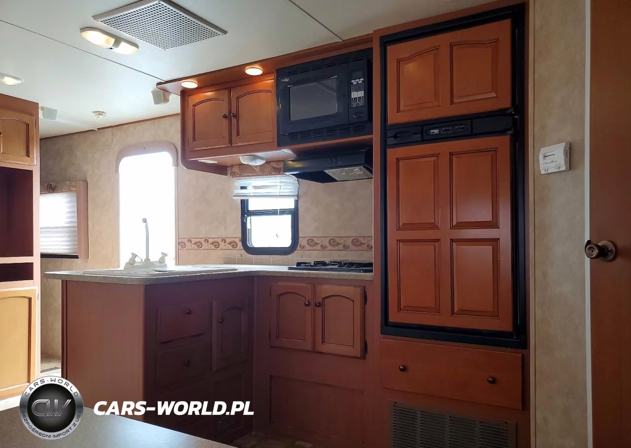 2010 Gulf Stream Gulf Breez Camper VIN:1NL1XTM22A1026330 - 9