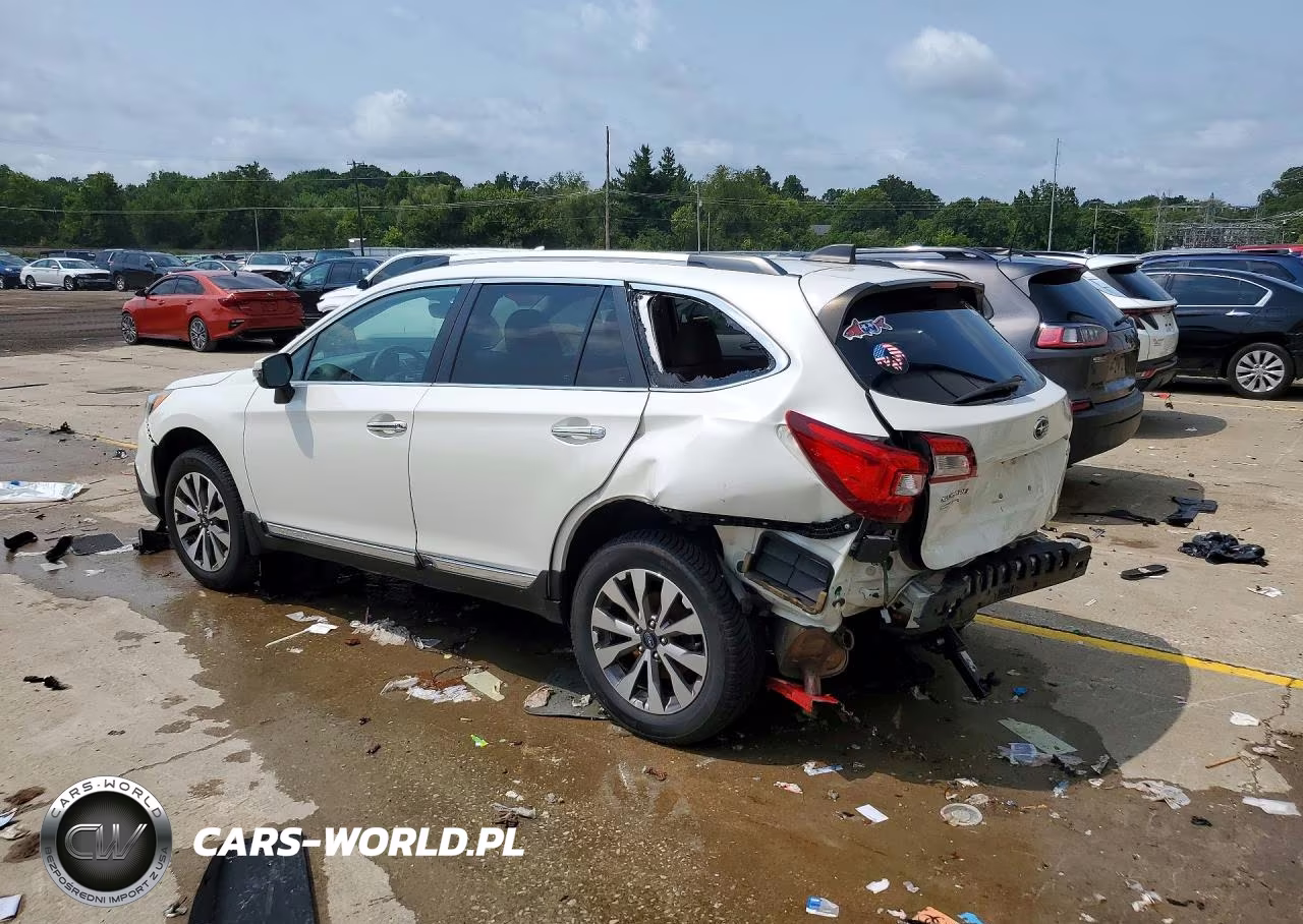 2017 Subaru Outback Touring VIN:4S4BSATC3H3379404 - 2