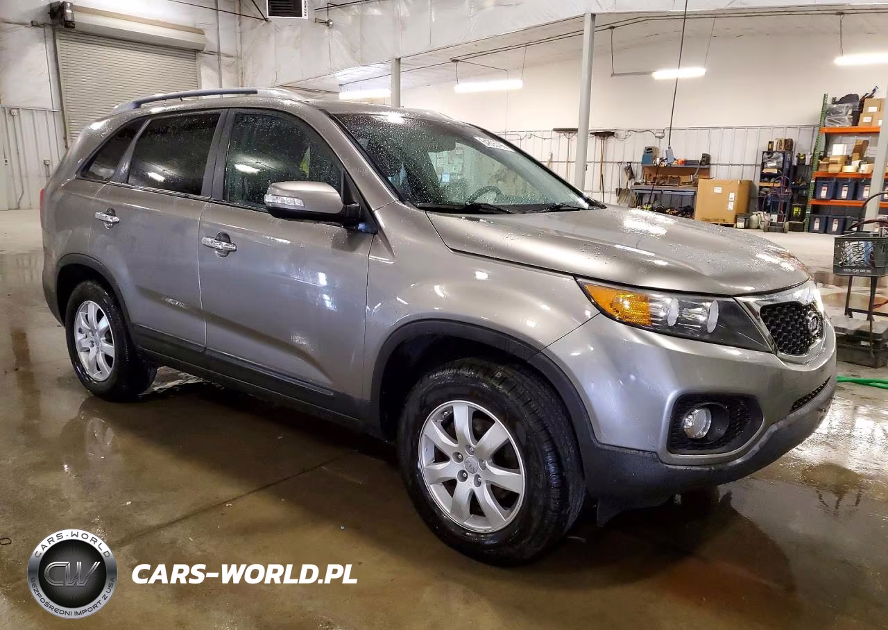 2011 Kia Sorento Lx VIN:5XYKT3A1XBG102833 - 4