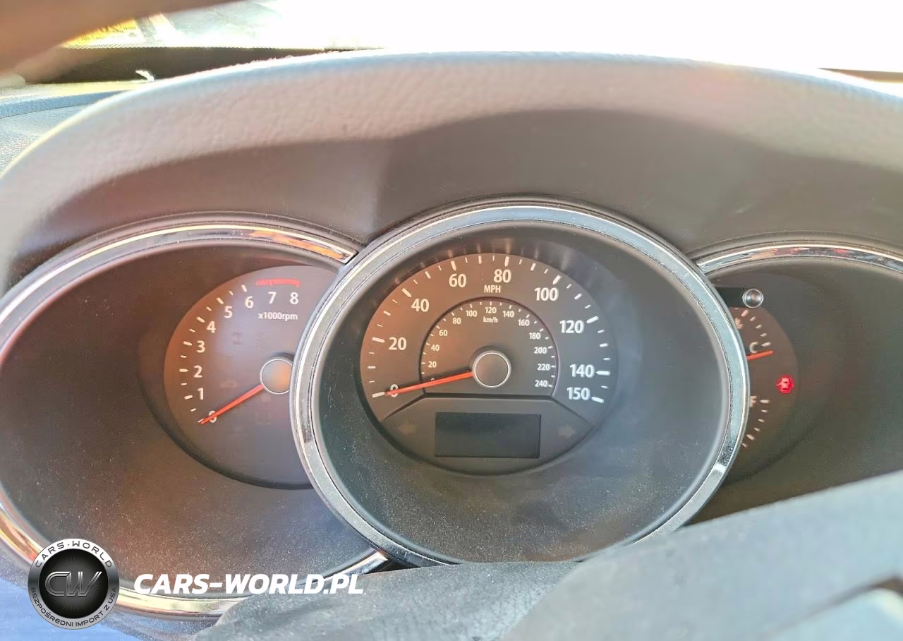2011 Kia Sorento Lx VIN:5XYKT3A1XBG102833 - 9