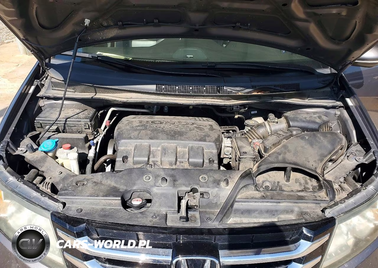 2015 Honda Odyssey Touring VIN:5FNRL5H91FB014353 - 11