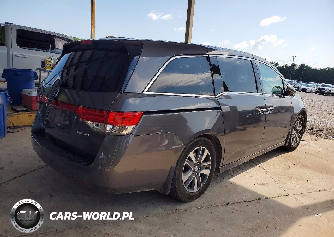 2015 Honda Odyssey Touring VIN:5FNRL5H91FB014353 - 3