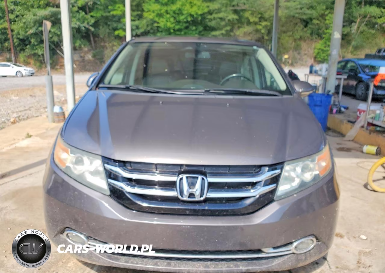 2015 Honda Odyssey Touring VIN:5FNRL5H91FB014353 - 5