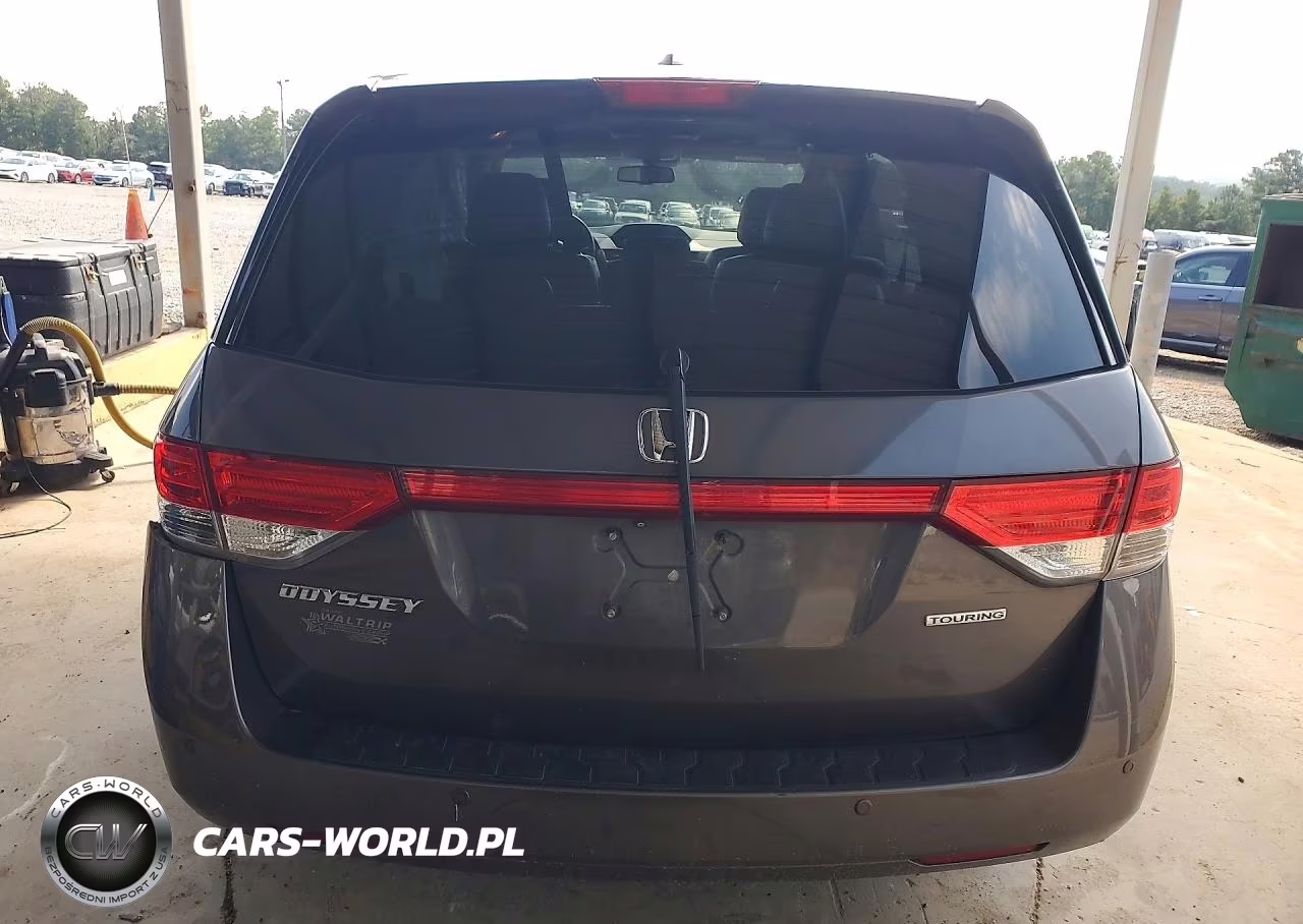 2015 Honda Odyssey Touring VIN:5FNRL5H91FB014353 - 6