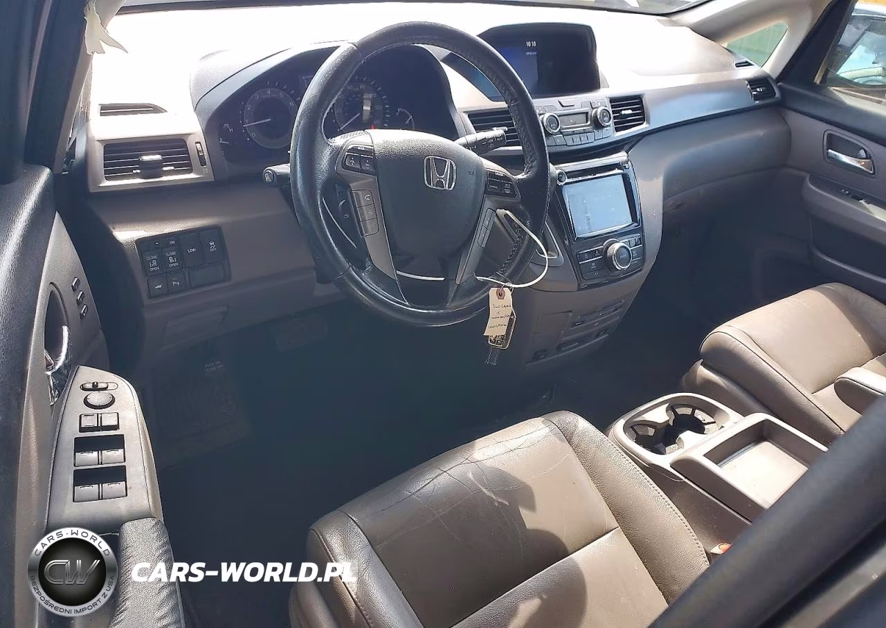 2015 Honda Odyssey Touring VIN:5FNRL5H91FB014353 - 8