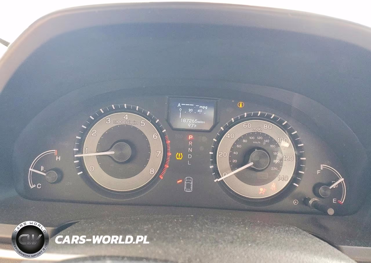 2015 Honda Odyssey Touring VIN:5FNRL5H91FB014353 - 9