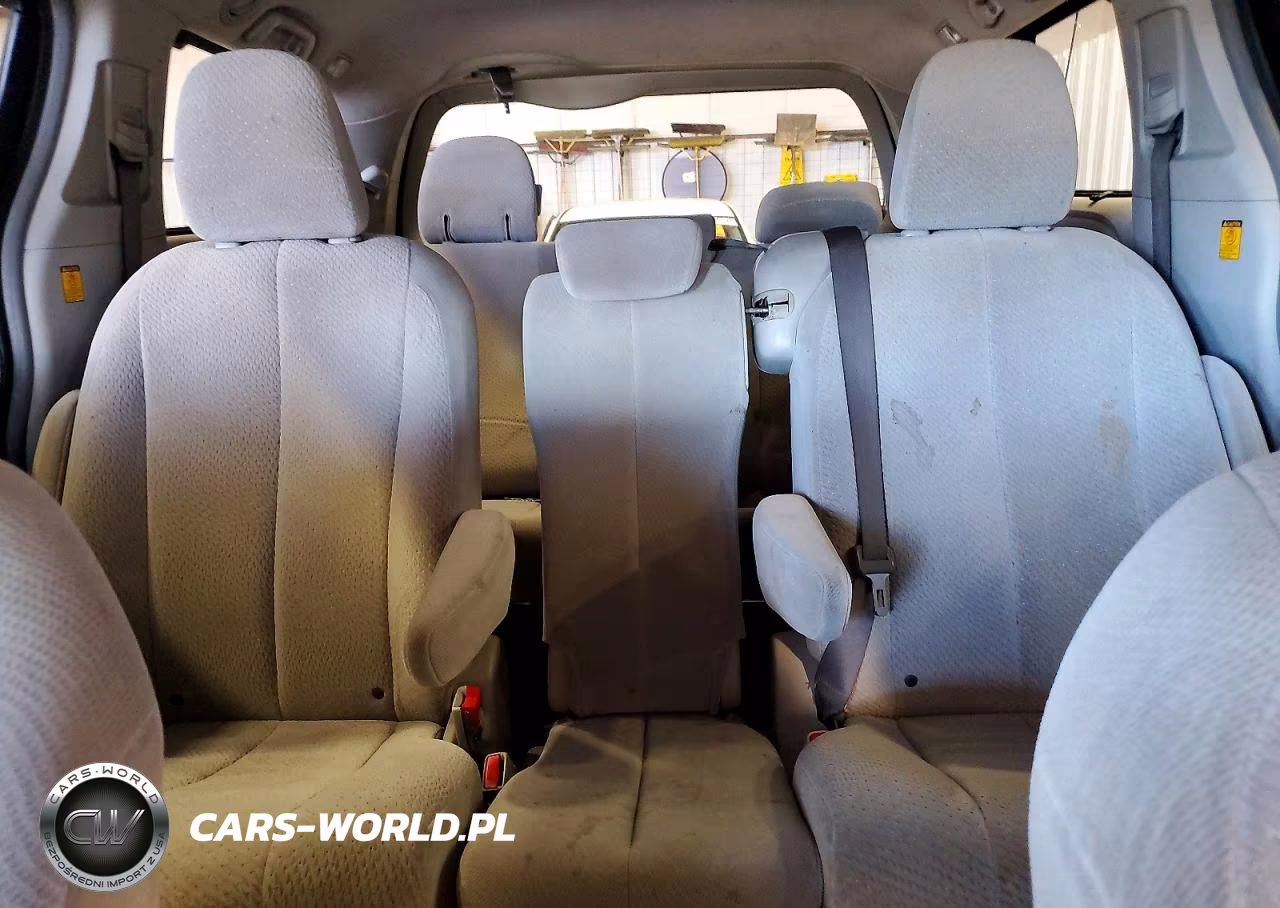 2011 Toyota Sienna Le VIN:5TDKK3DC2BS087750 - 10