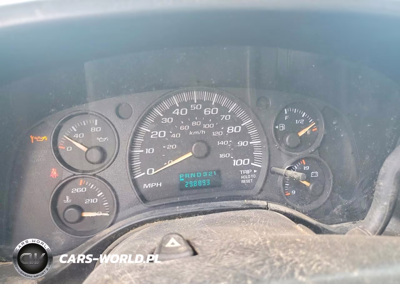 2005 Chevrolet Express G3500 VIN:1GCHG35UX51231405 - 9