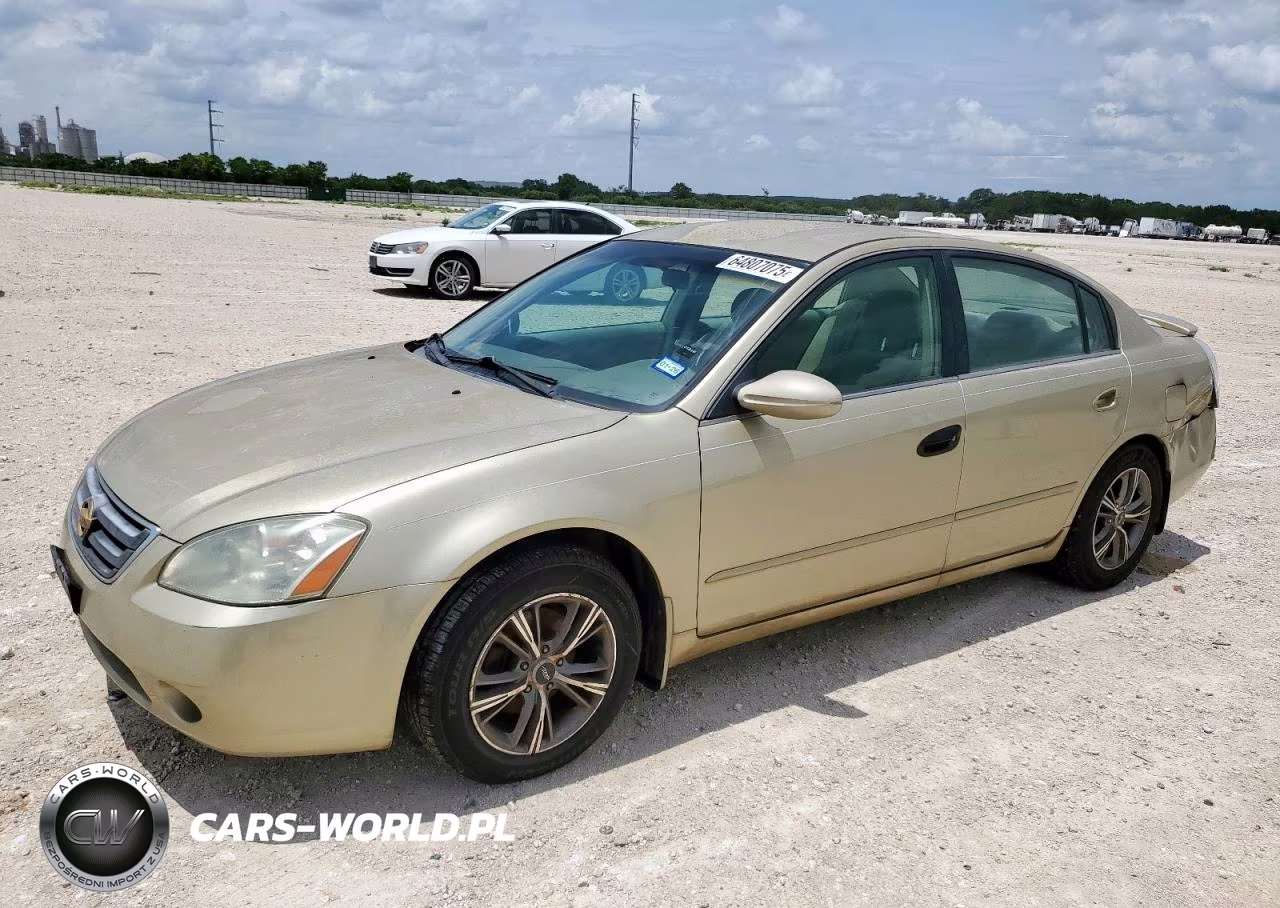 2004 Nissan Altima Base