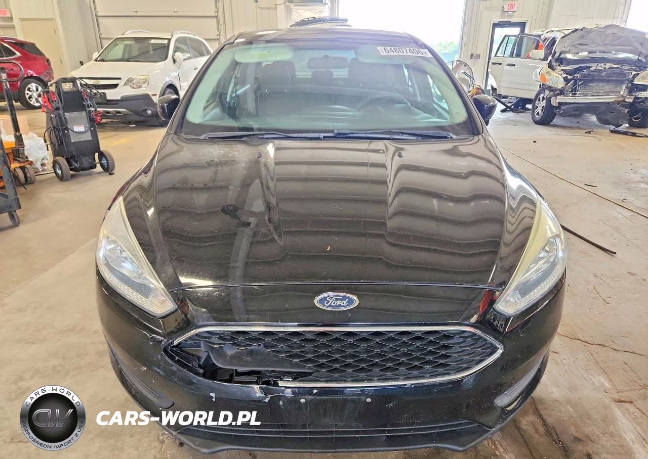 2016 Ford Focus Se VIN:1FADP3F28GL282216 - 5