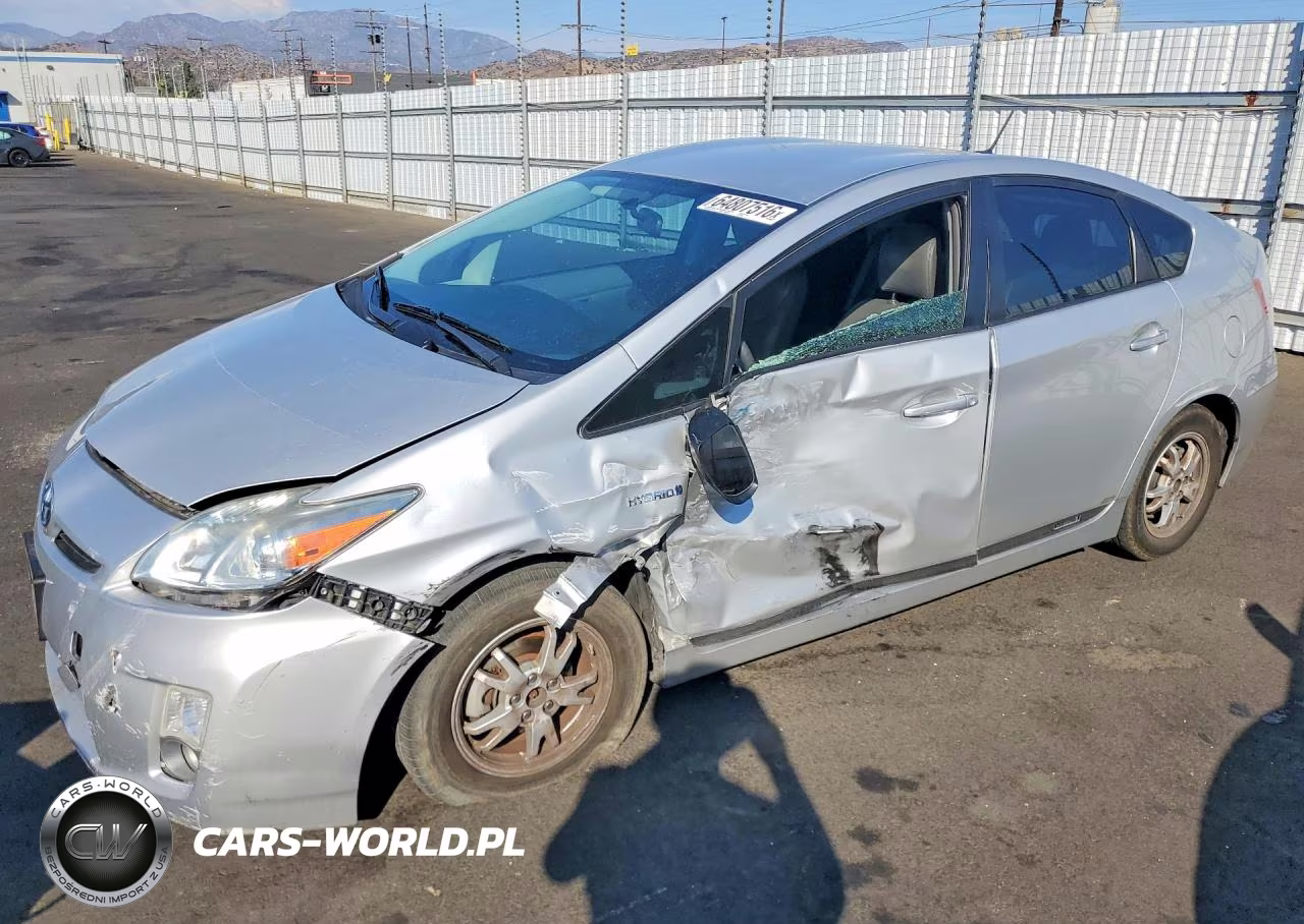 2011 Toyota Prius Three VIN:JTDKN3DU6B0299800 - 1
