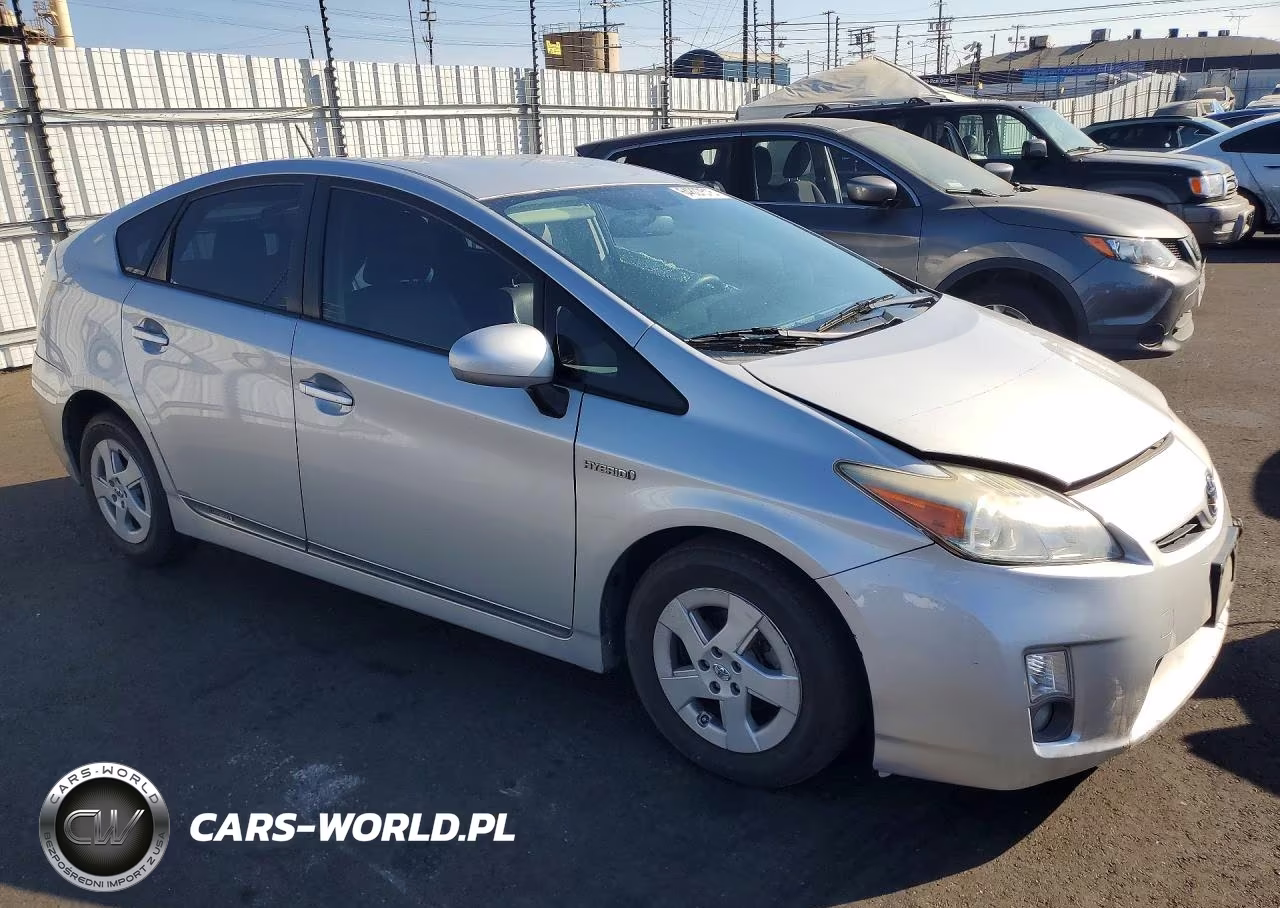 2011 Toyota Prius Three VIN:JTDKN3DU6B0299800 - 4