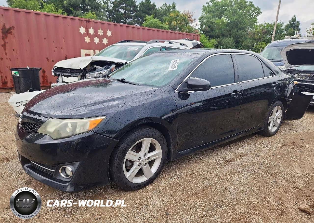 2012 Toyota Camry Se – zdjęcie 1 z 13