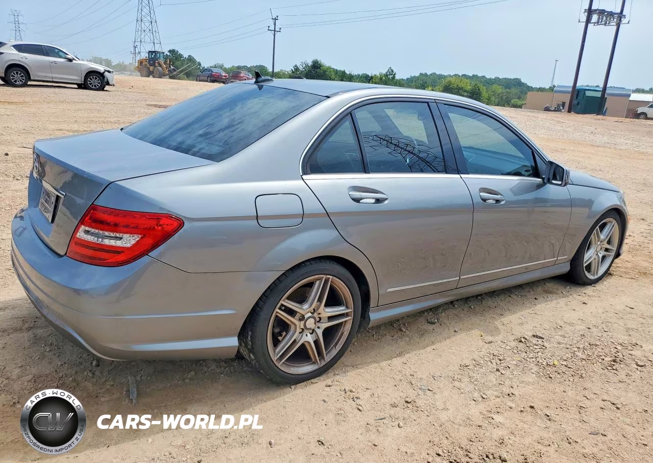 2013 Mercedes-Benz C 250 VIN:WDDGF4HB9DR243873 - 3