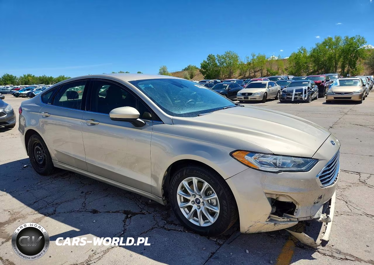 2019 Ford Fusion Se VIN:3FA6P0T99KR251236 - 4