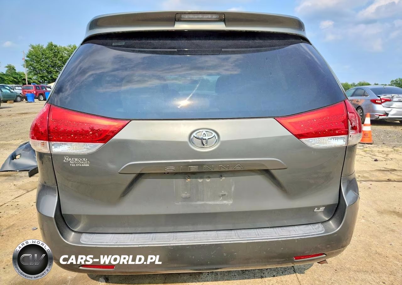 2011 Toyota Sienna Le VIN:5TDKK3DC5BS034623 - 6