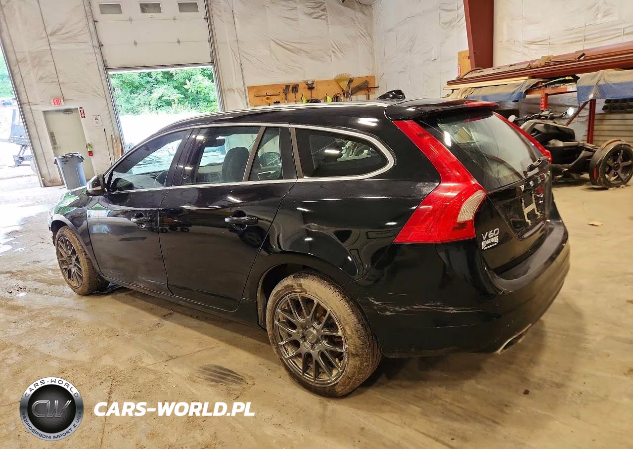 2016 Volvo V60 T5 Platinum VIN:YV140MEM0G1307400 - 2