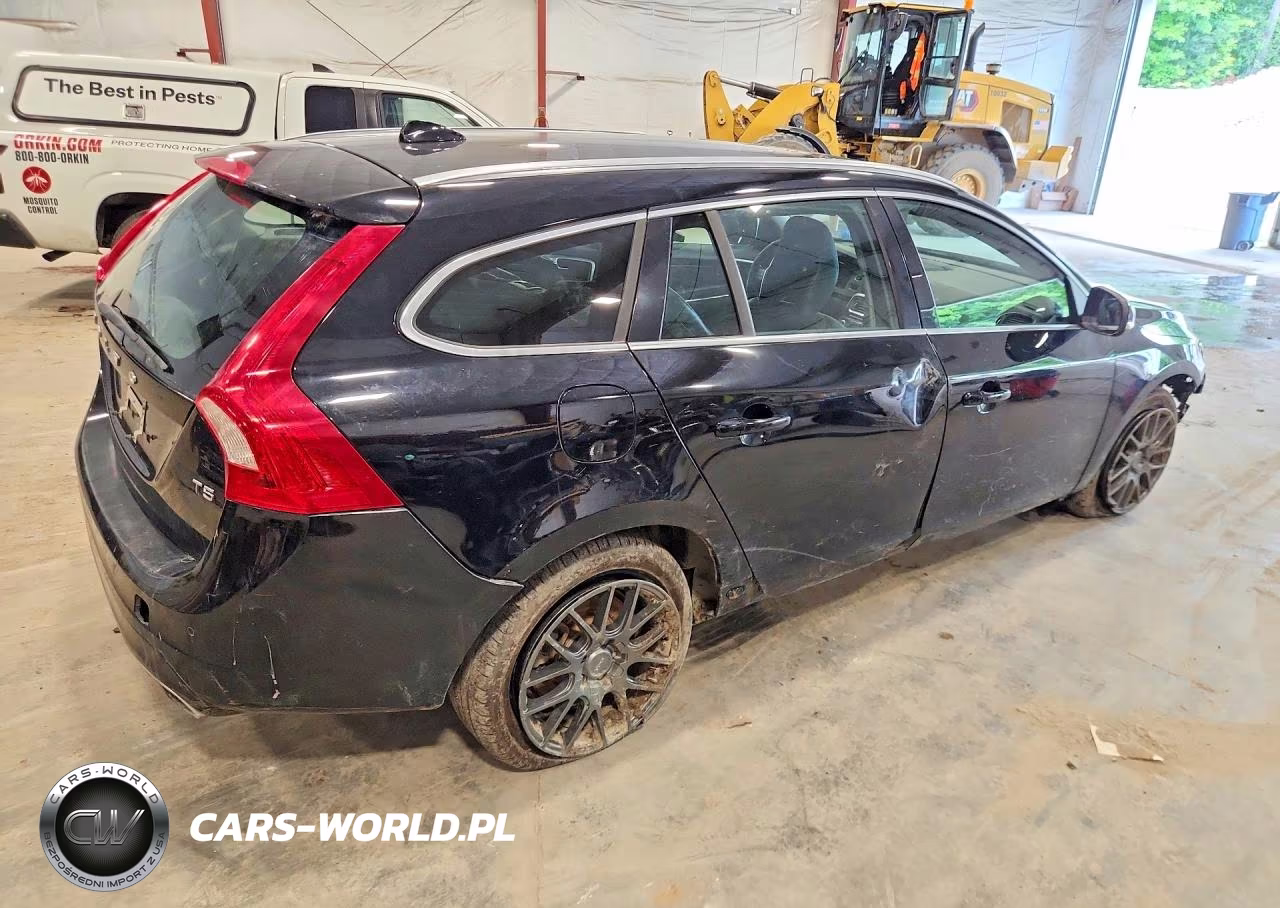 2016 Volvo V60 T5 Platinum VIN:YV140MEM0G1307400 - 3