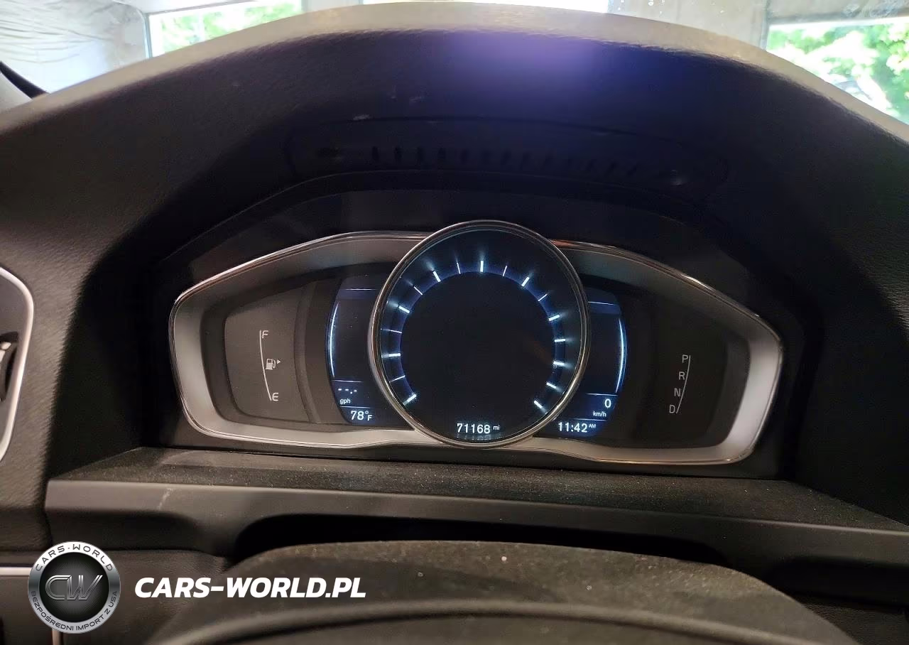 2016 Volvo V60 T5 Platinum VIN:YV140MEM0G1307400 - 9