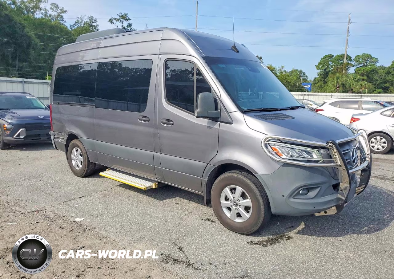 2023 Mercedes-Benz Sprinter 2500 VIN:W1Z4NFHY9PT121996 - 4