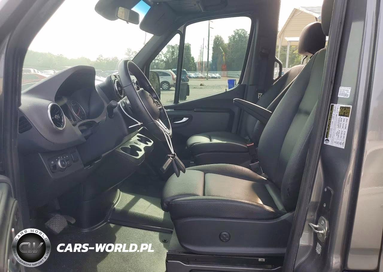 2023 Mercedes-Benz Sprinter 2500 VIN:W1Z4NFHY9PT121996 - 7