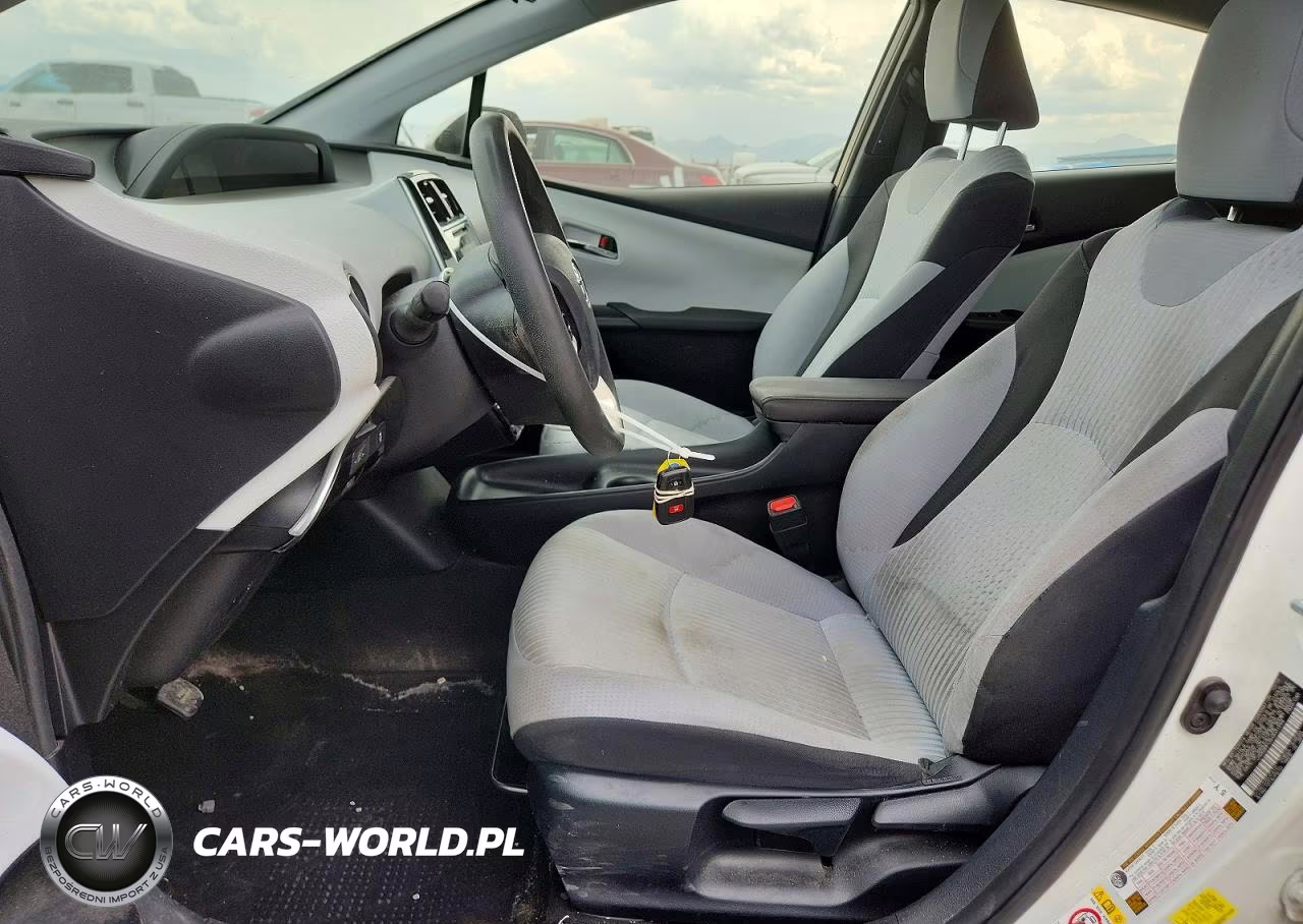 2017 Toyota Prius Two VIN:JTDKBRFU5H3031594 - 7