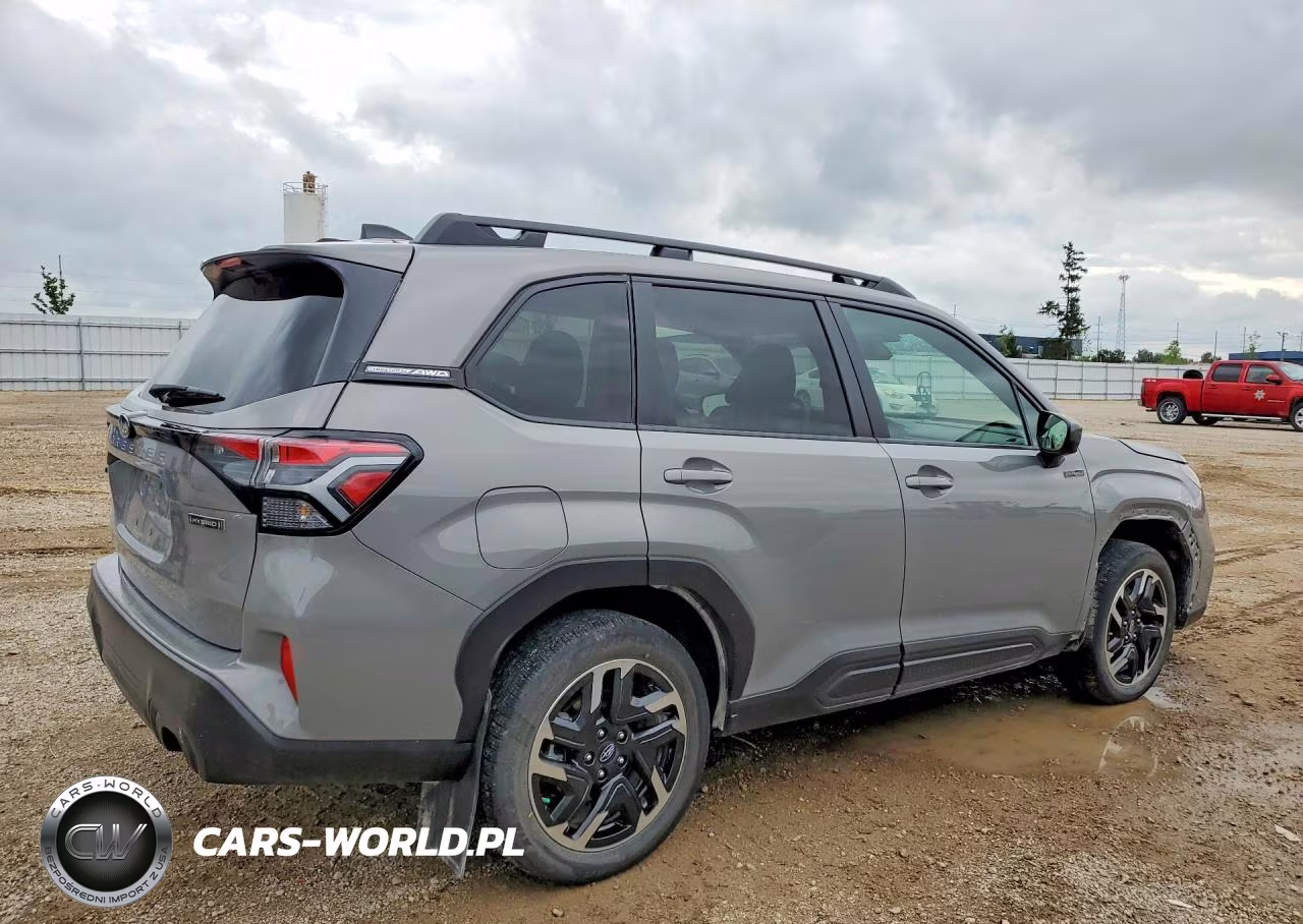 2025 Subaru Forester Premium VIN:JF2SLSED1SH423490 - 3
