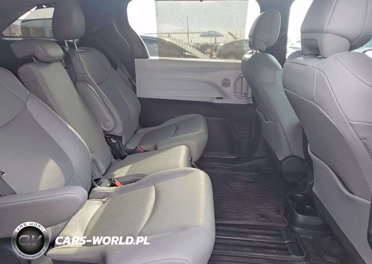 2026 Toyota Sienna Xle 8-Passenger VIN:5TDYRKECXTS305305 - 11
