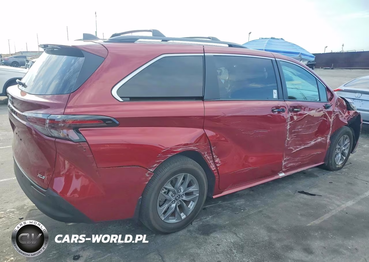 2026 Toyota Sienna Xle 8-Passenger VIN:5TDYRKECXTS305305 - 3