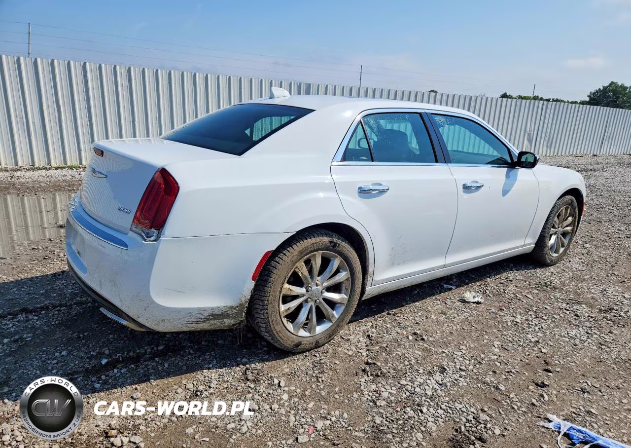 2019 Chrysler 300 Limited VIN:2C3CCAKG6KH593547 - 3