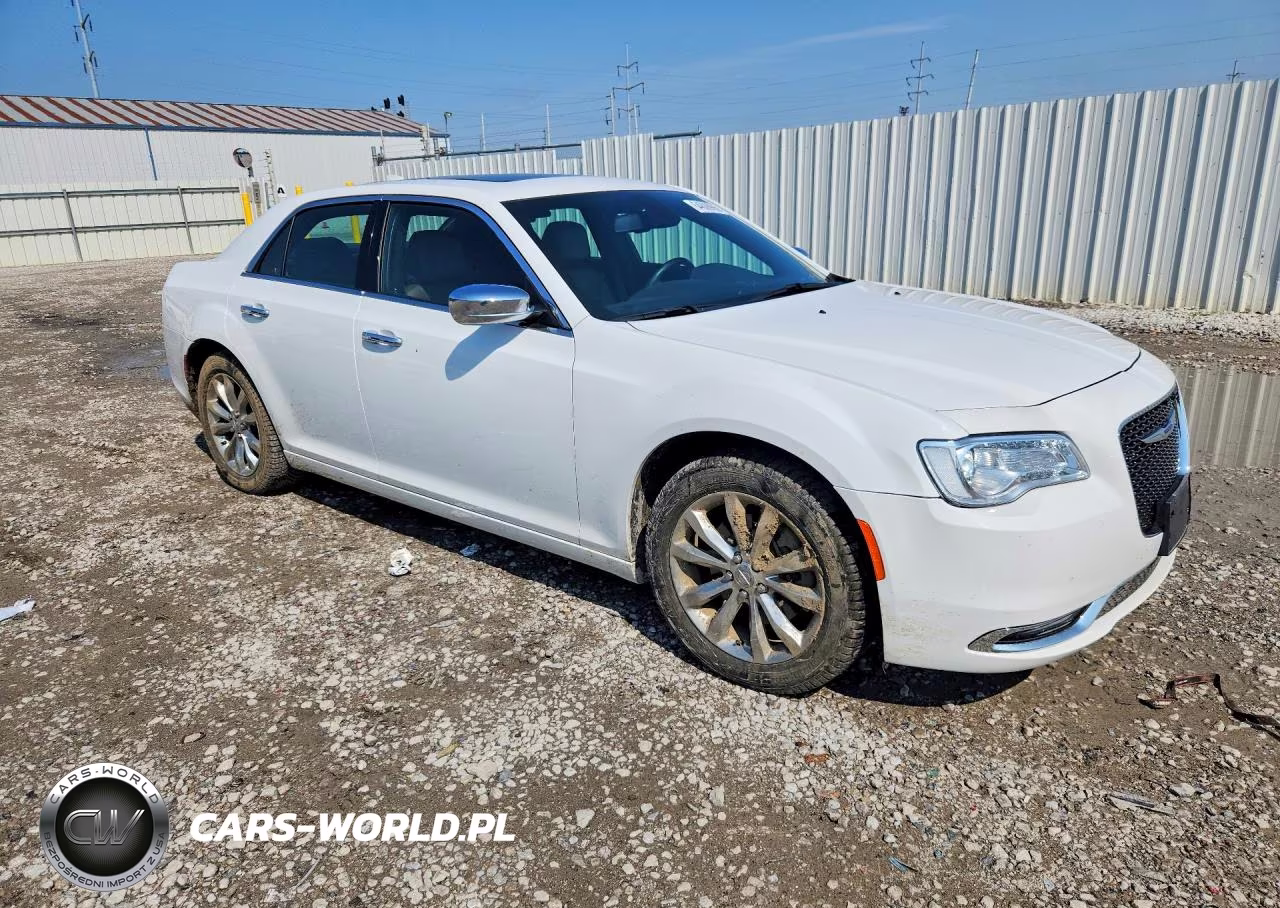 2019 Chrysler 300 Limited VIN:2C3CCAKG6KH593547 - 4