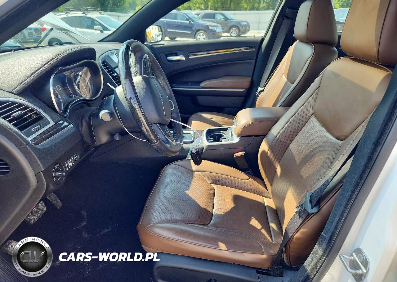 2019 Chrysler 300 Limited VIN:2C3CCAKG6KH593547 - 7