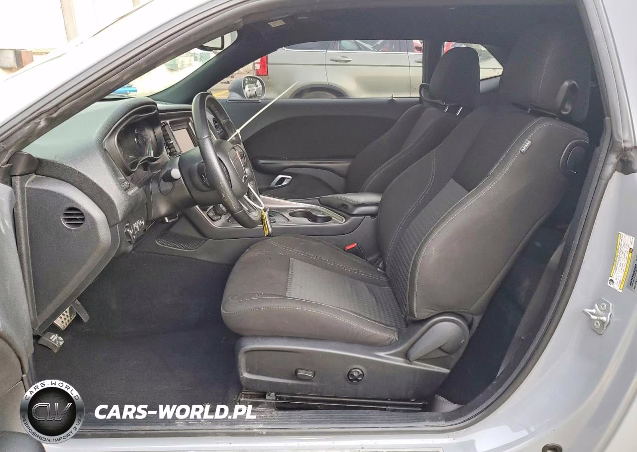 2021 Dodge Challenger Sxt VIN:2C3CDZAG3MH641716 - 7