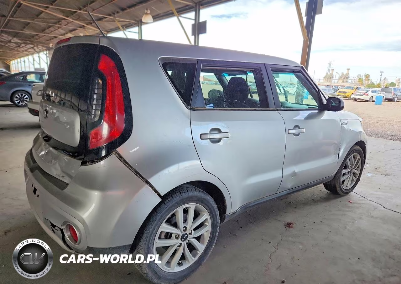 2019 Kia Soul + VIN:KNDJP3A52K7656173 - 3
