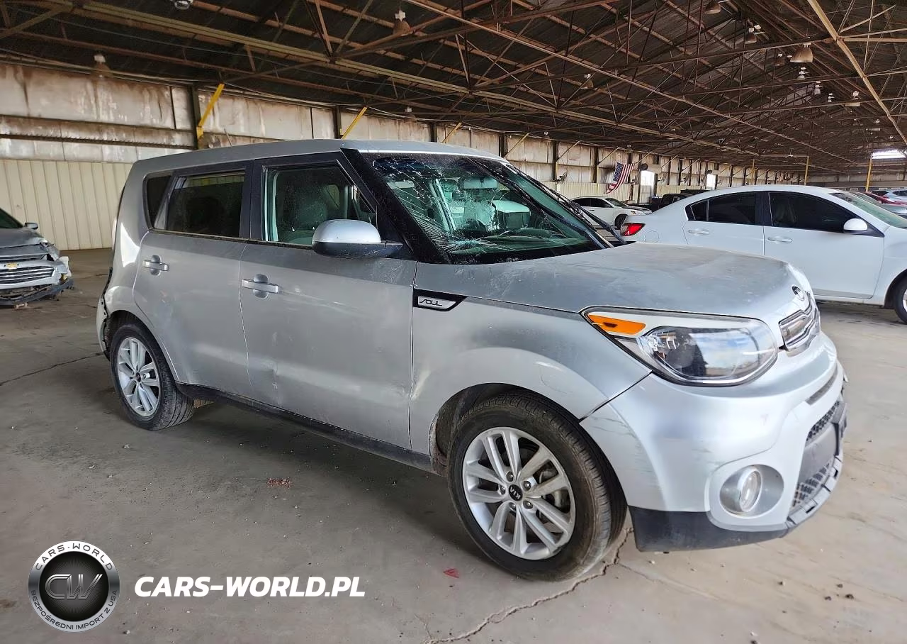 2019 Kia Soul + VIN:KNDJP3A52K7656173 - 4