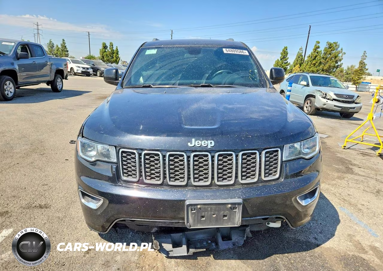 2018 Jeep Grand Cherokee Laredo VIN:1C4RJEAG6JC480042 - 5