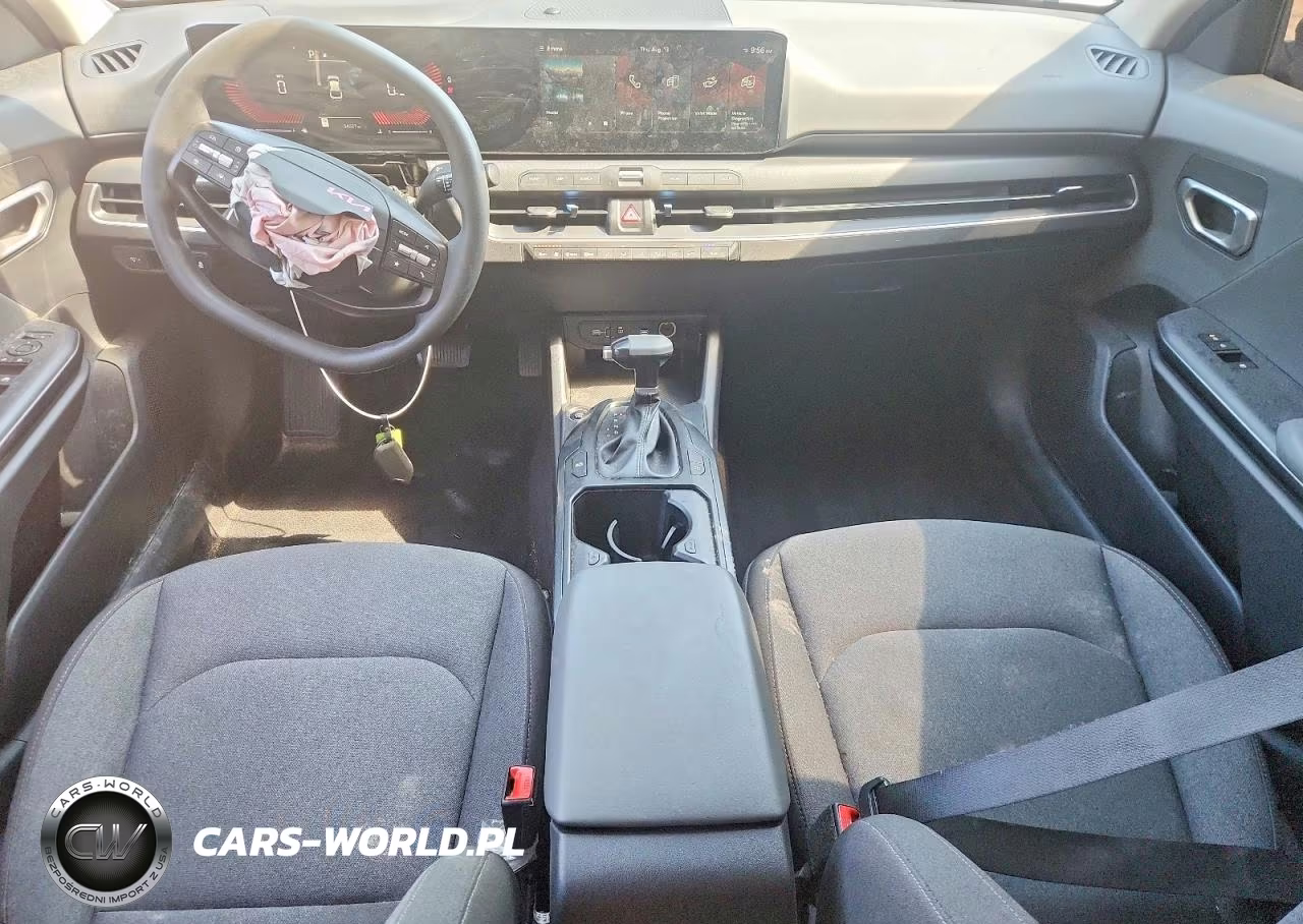 2025 Kia K4 Lx VIN:3KPFT4DE8SE021851 - 8